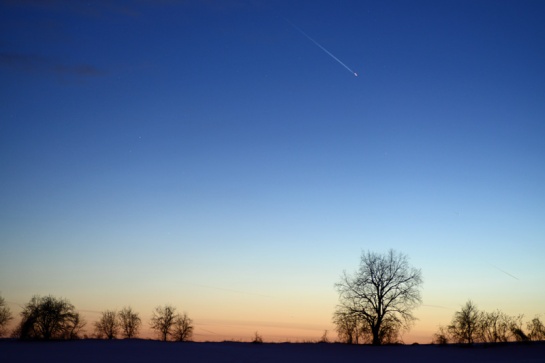 The horizon west of Brantford, Ontario, at 7 PM on 8 March 2013: too late to see PANSTARRS. Did see lots of planes, though.